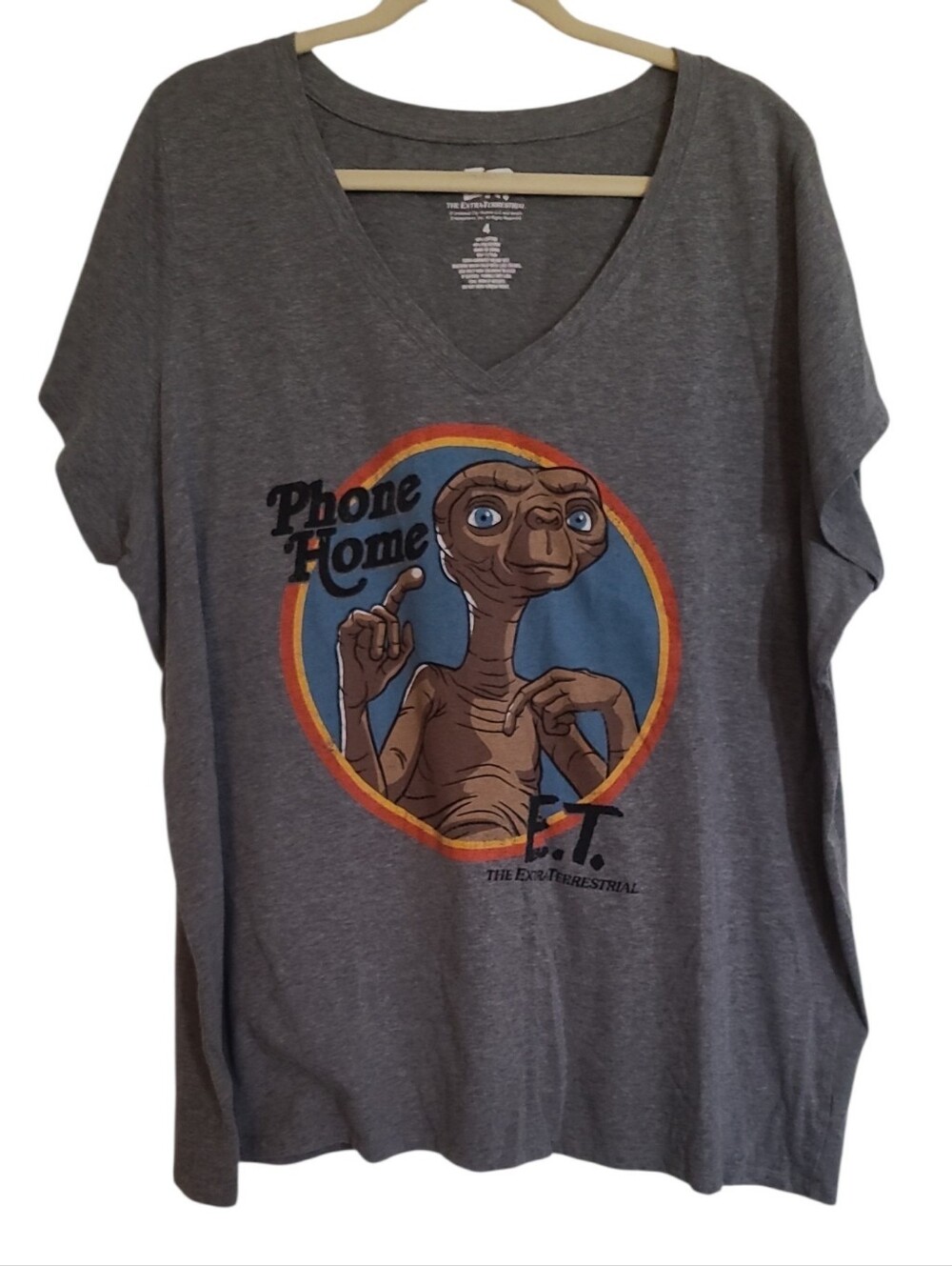 Torrid E.T. Phone Home Graphic V-Neck Tee - Gray Plus Sz 4